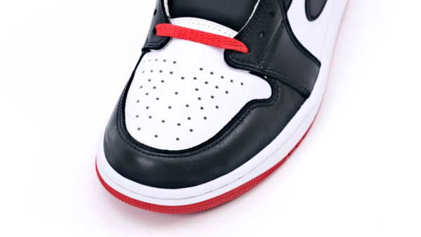 Air Jordan 1 Low OG Black Toe2