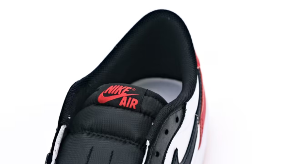 Air Jordan 1 Low OG Black Toe4