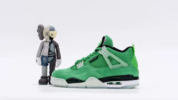 The Replica Air Jordan 4 PE Wahlburgers, 1:1 original material and best details. Shop now for fast shipping!