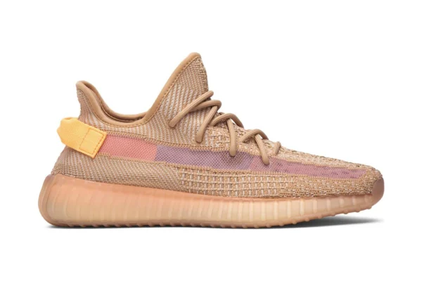 The Yeezy Boost 350 V2 'Clay', 100% design accuracy replica shoes. Double protection box Returns are accepted within 14 days.