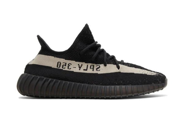 The Yeezy Boost 350 V2 'Oreo', 100% design accuracy reps sneaker. Shop now for fast shipping!