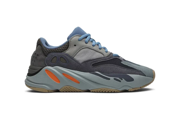 The Yeezy Boost 700 'Carbon Blue', 100% design accuracy replica shoes. Double protection box Returns are accepted within 14 days.