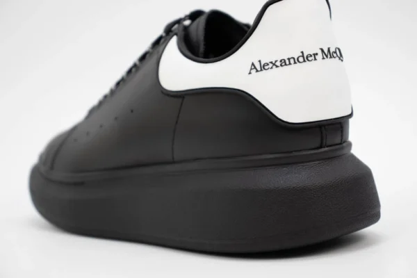 Alexander McQueen Oversized Sneaker 'Black' REPS (5)