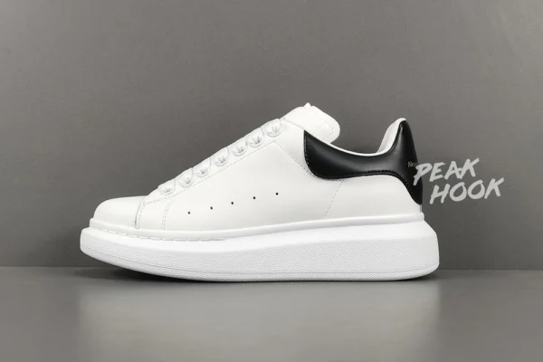 Alexander McQueen Oversized Sneaker 'White Black' REPS (5)